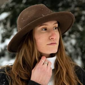 Meet your Posher, Joelle